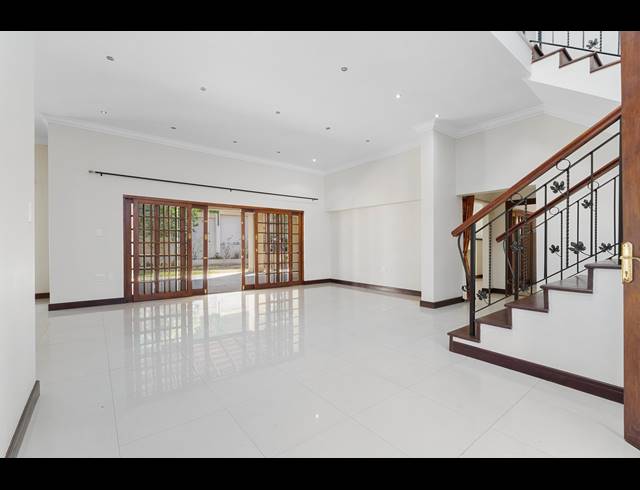 5 BEDROOM HOUSE FOR SALE IN BRYANSTON